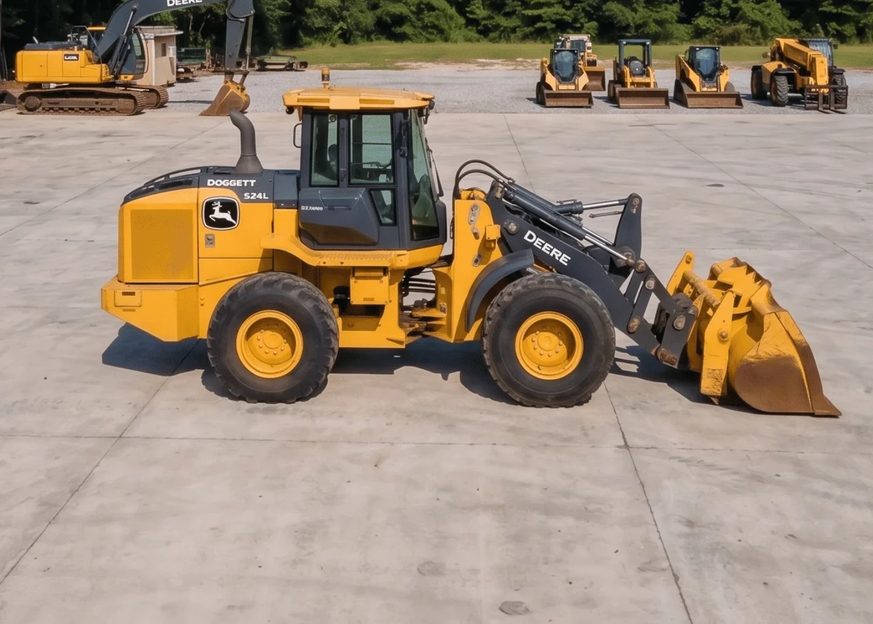 The Équipements Daigle team, specialists in used construction machinery, used John Deere excavator