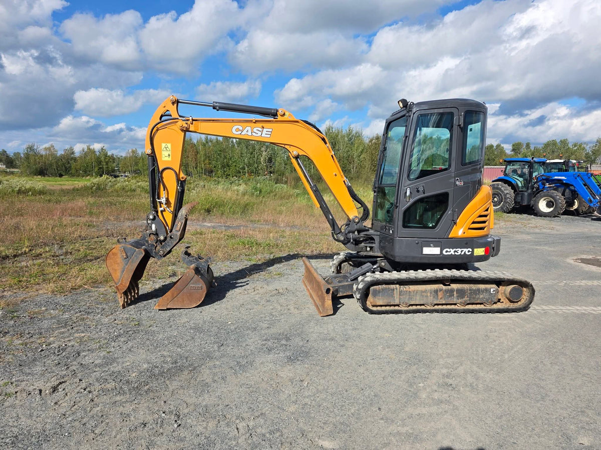 Excavatrice Case CX37C 2023