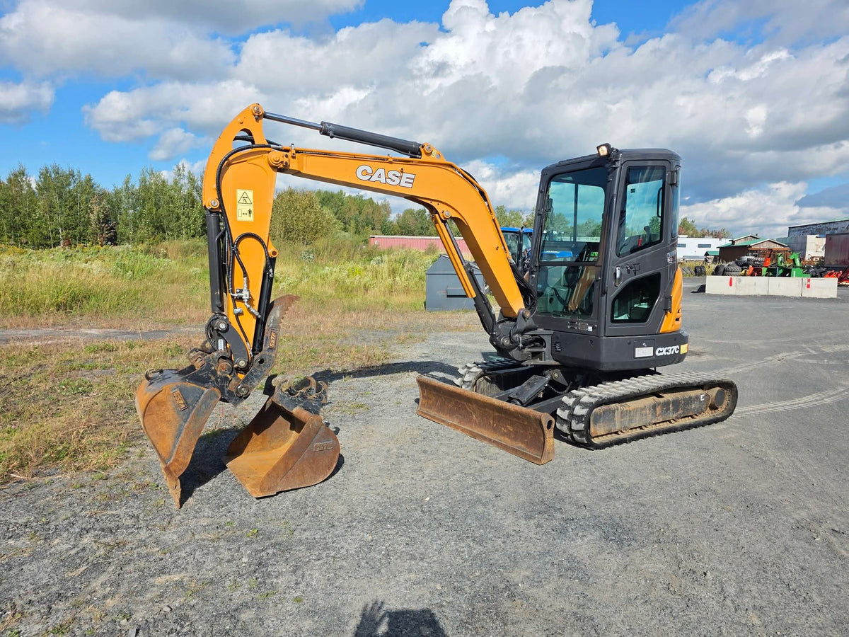 Excavatrice Case CX37C 2023