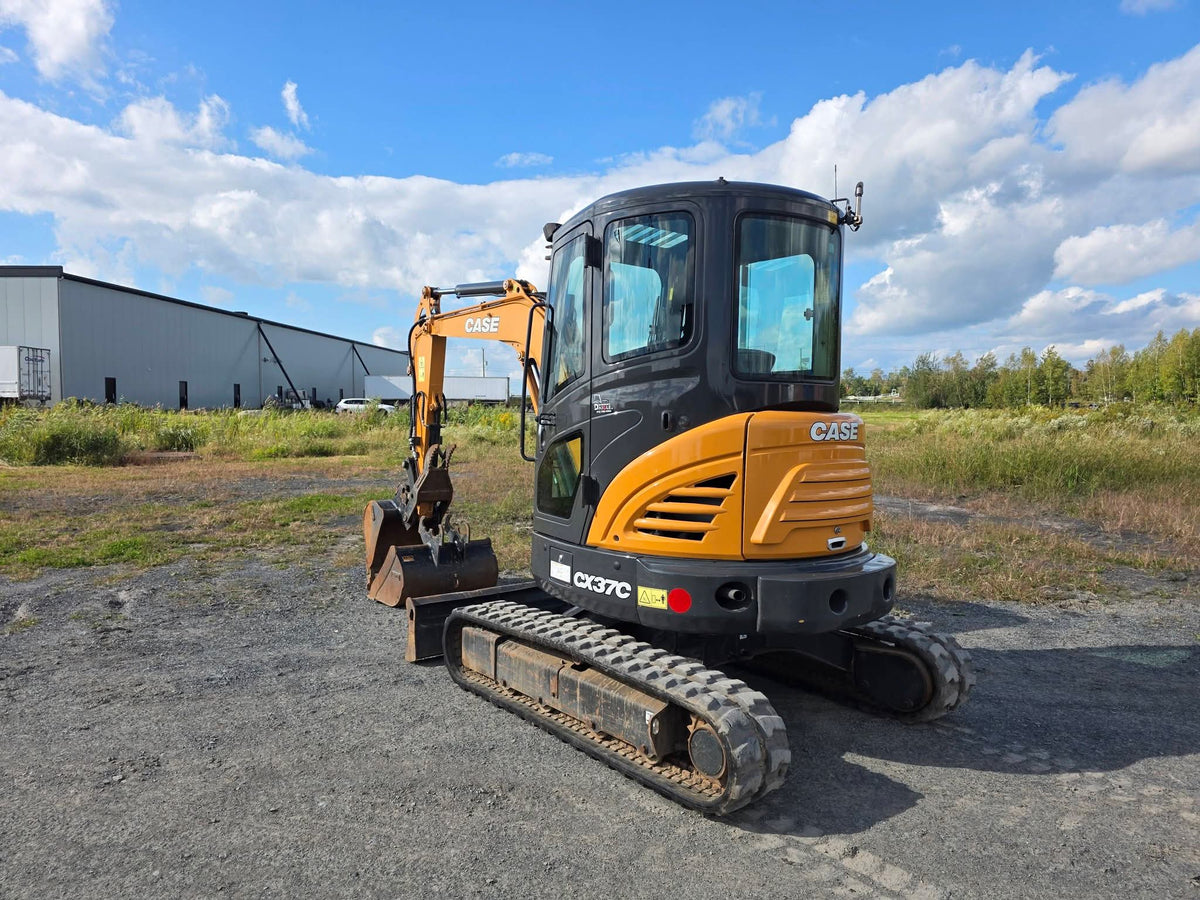 Excavatrice Case CX37C 2023