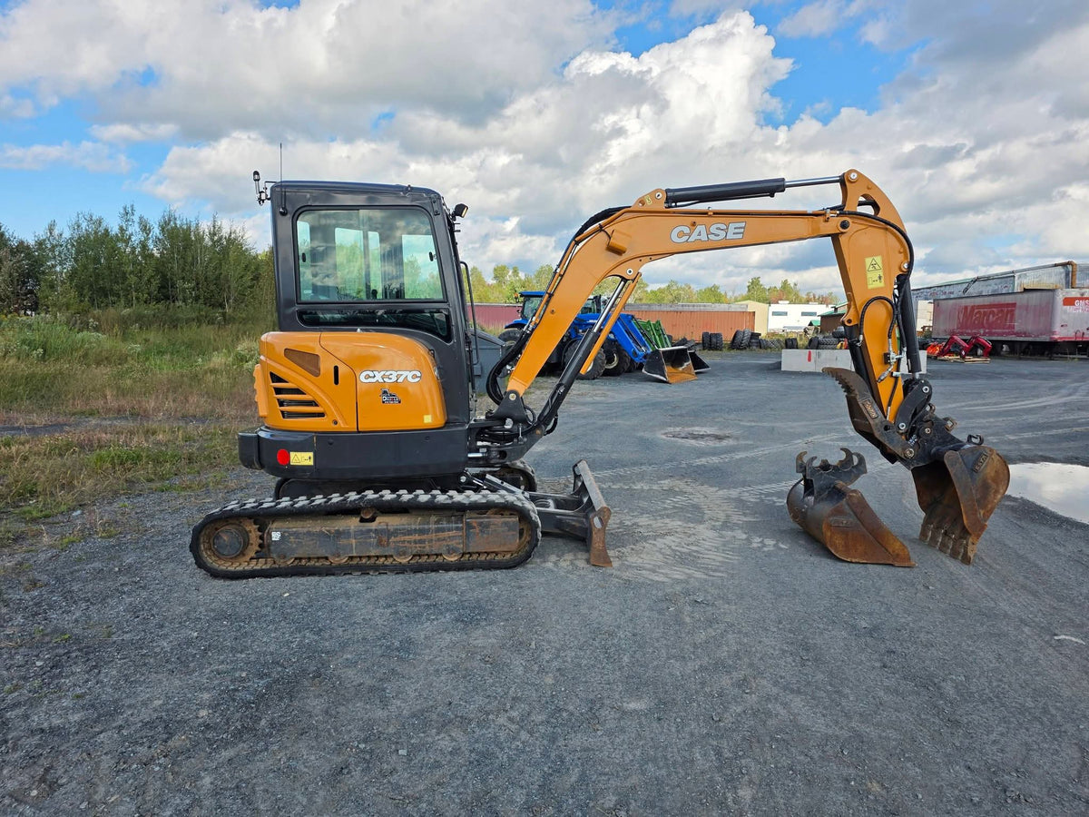 Excavatrice Case CX37C 2023