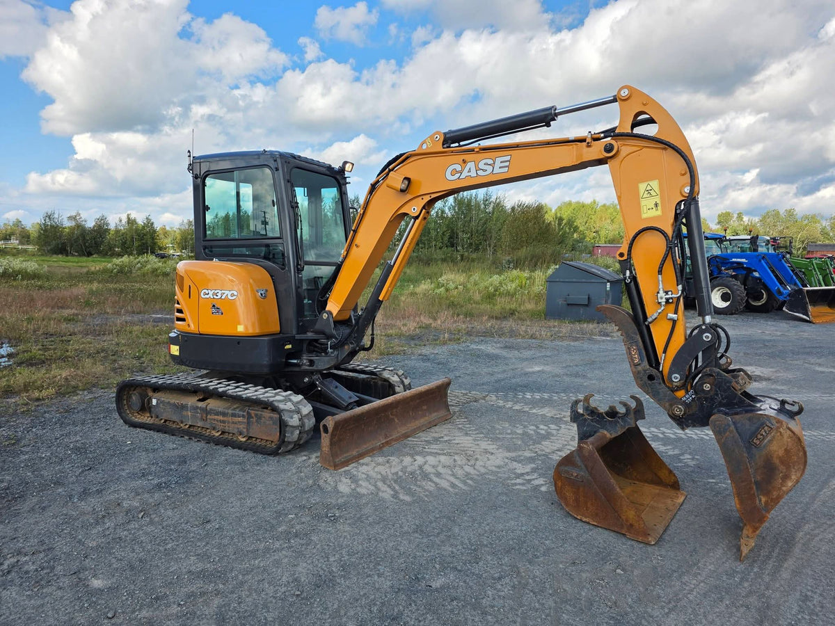 Excavatrice Case CX37C 2023