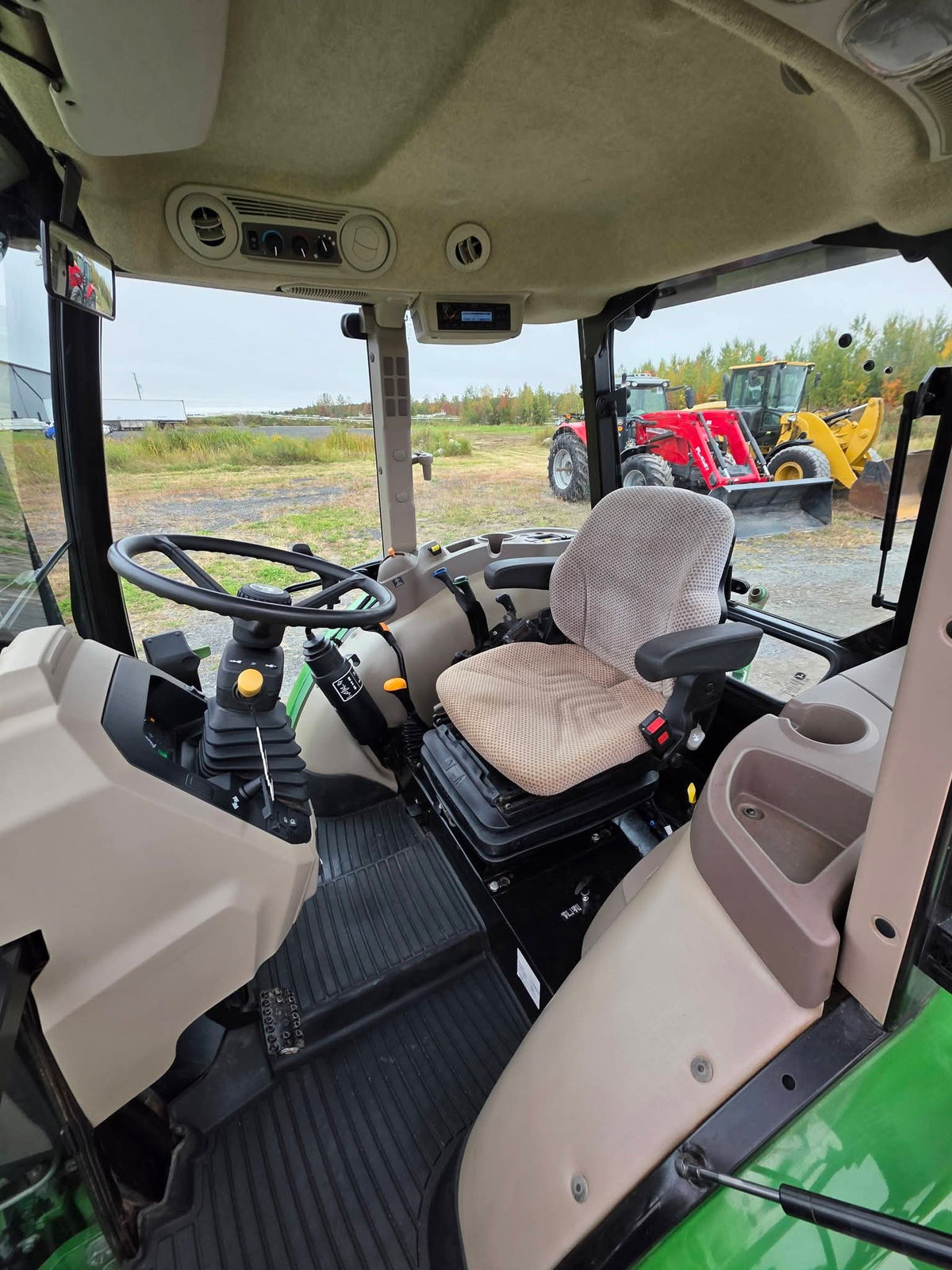 Tracteur John Deere 5075E 2021