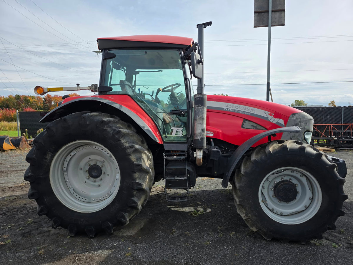 2014 McCormick XTX145 tractor