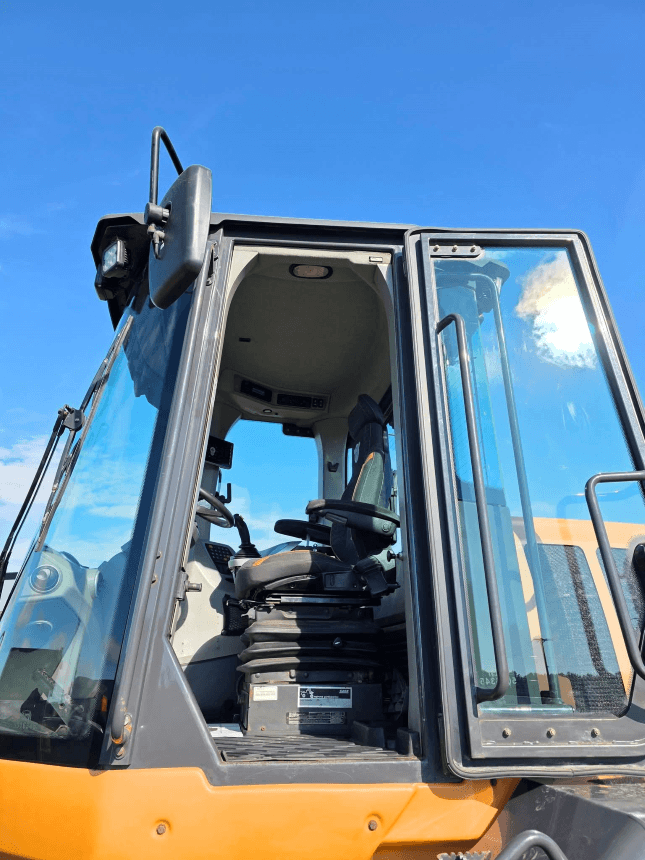 Loader Case 621G 2018 — Photo 8