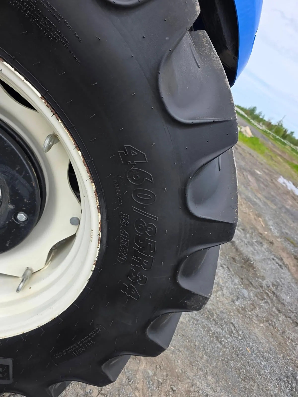 2022 New Holland T5.120 Tractor – Rear tire