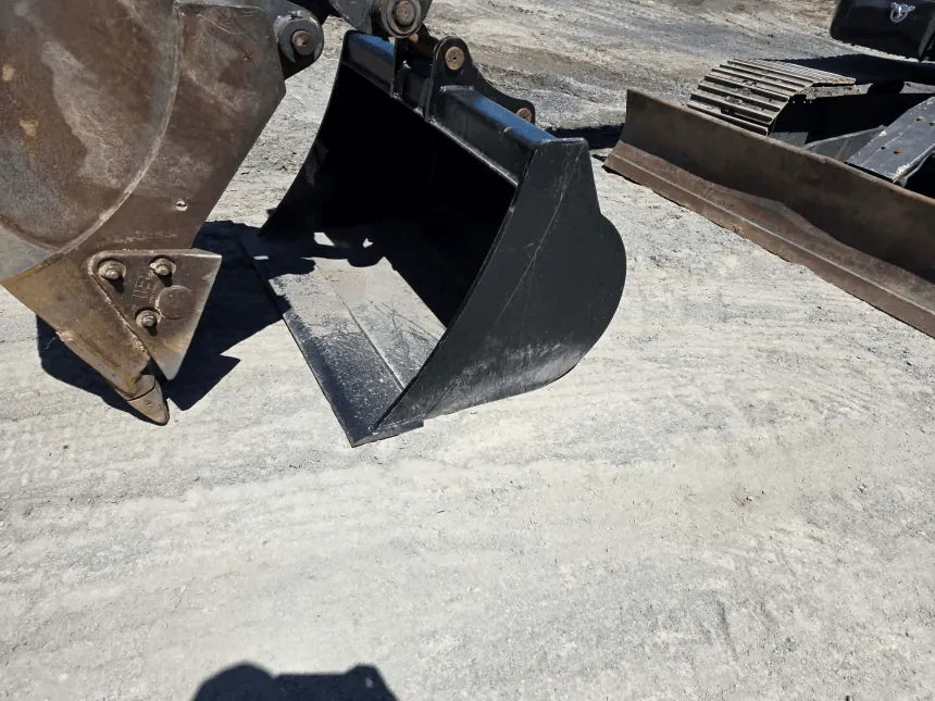 Excavatrice Case Cx75c SR 2022 – Godet finition