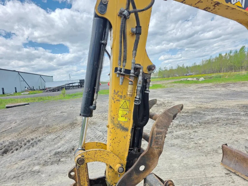 Excavatrice Caterpillar 303.5E CR 2012 – Hydraulique