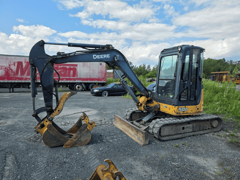 2007 John Deere 50D Excavator – Front left view