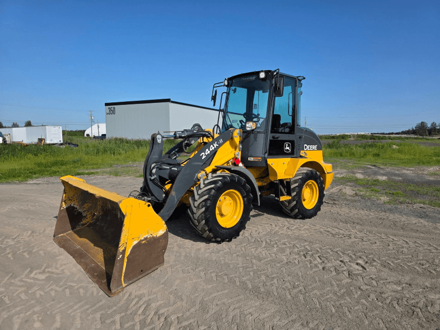 2018 John Deere 244K-II Wheel Loader – Front view