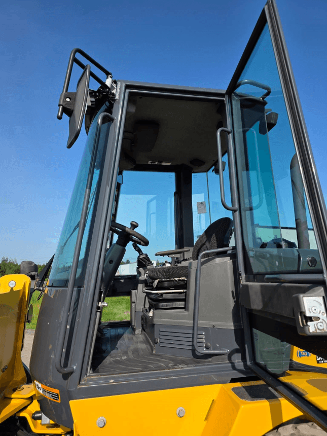 2018 John Deere 244K-II Wheel Loader – Cab