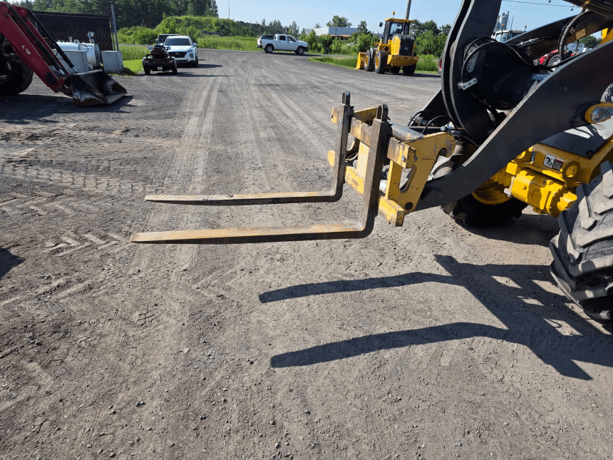 2018 John Deere 244K-II Wheel Loader – Forks