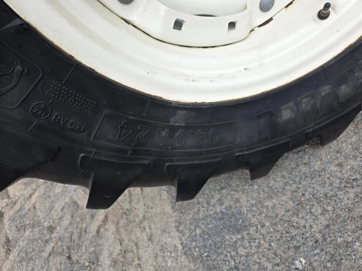 2022 New Holland T5.120 Tractor – Front tire 14.9R24