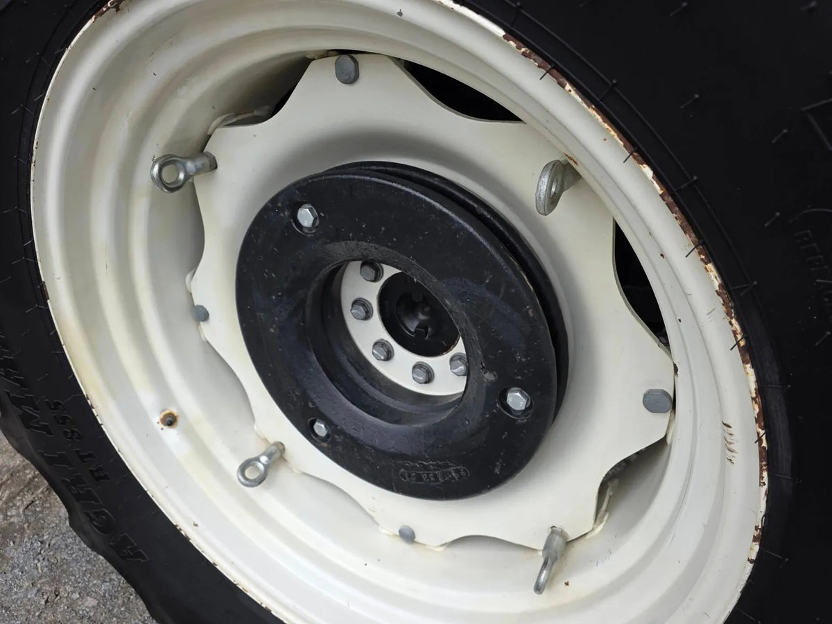 2022 New Holland T5.120 Tractor – Wheel hub