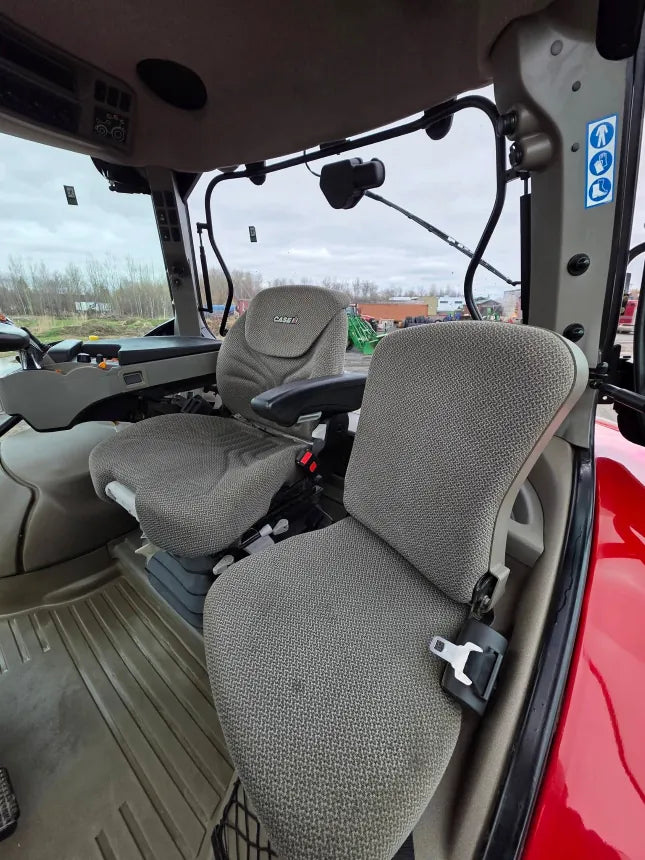 2022 Case IH Maxxum 115 Tractor – Seats