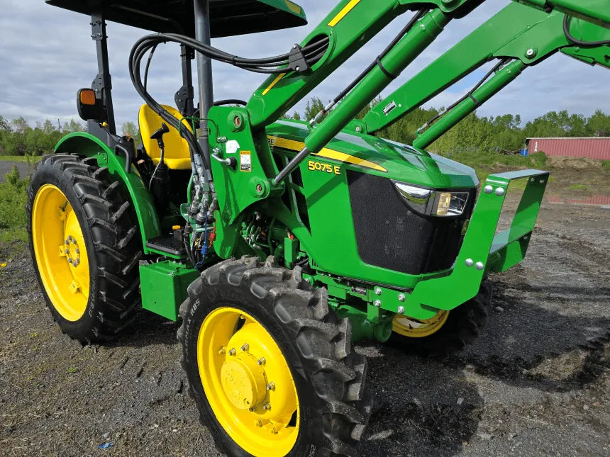 2022 John Deere 5075E Tractor – 520M loader