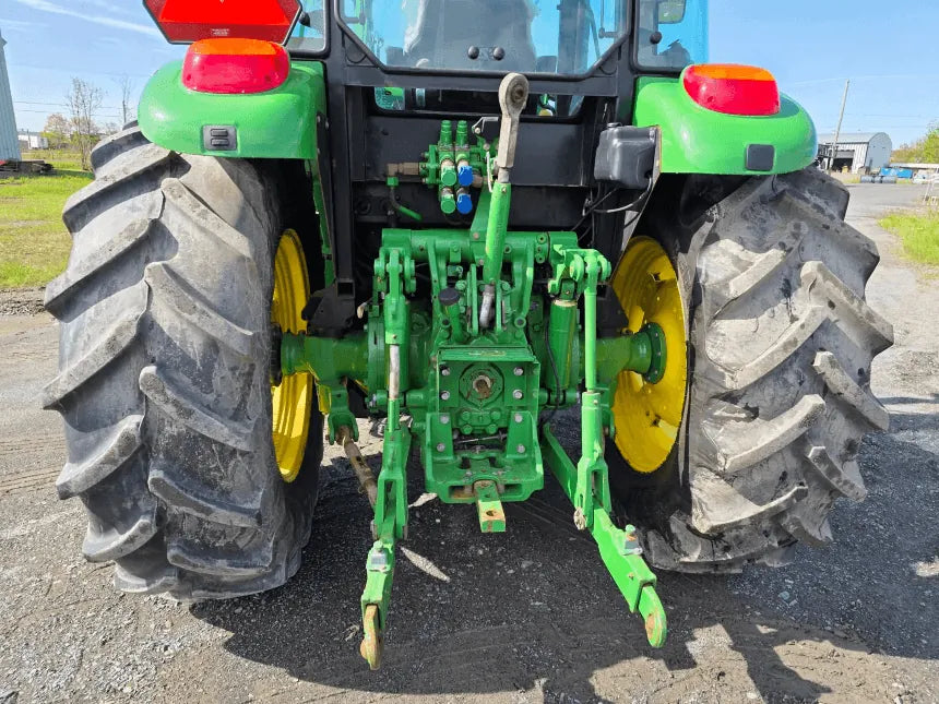 2020 John Deere 5115M Tractor – Rear three-point hitch