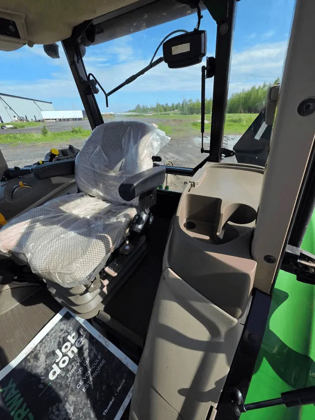 2020 John Deere 5115M Tractor – Transmission controls