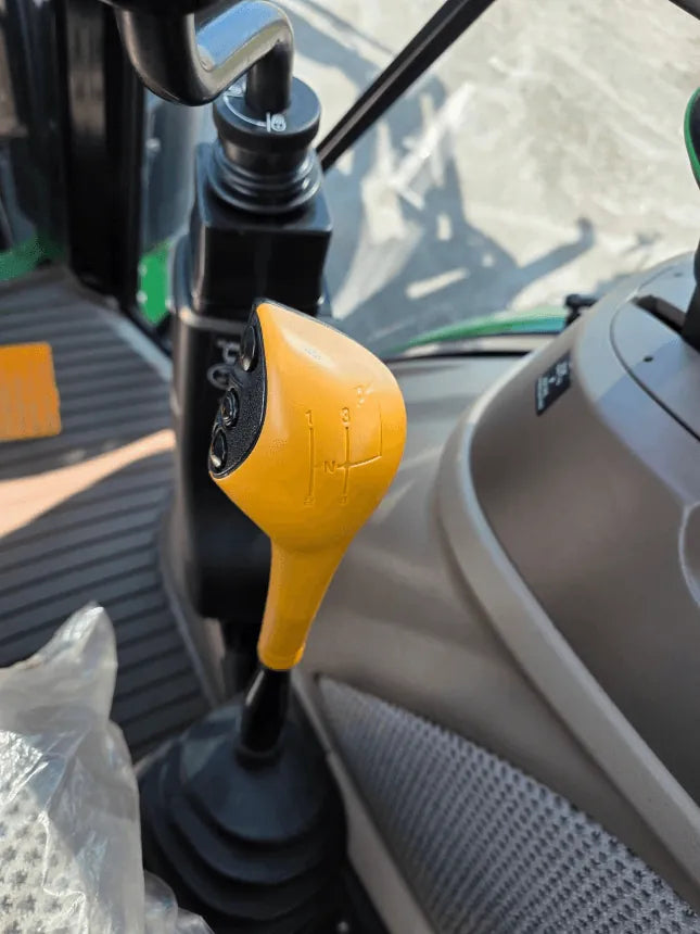 2020 John Deere 5115M Tractor – Photo 12