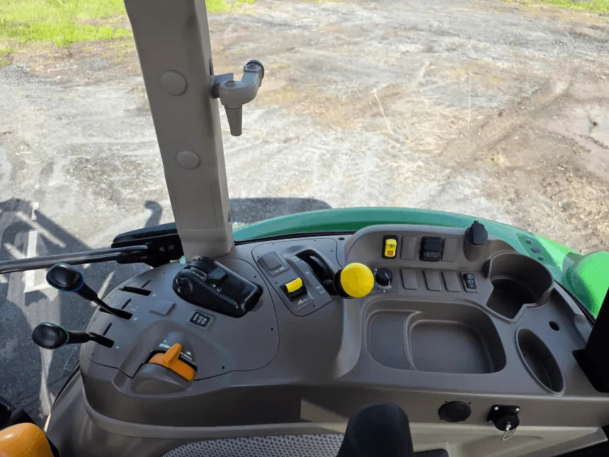 2020 John Deere 5115M Tractor – Cab controls