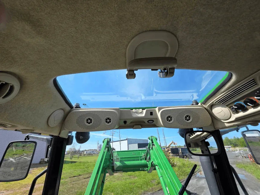 2020 John Deere 5115M Tractor – Panoramic roof