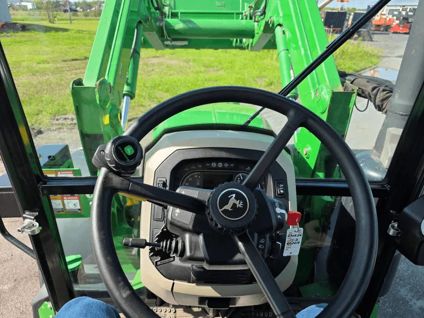 2020 John Deere 5115M Tractor – Operator station