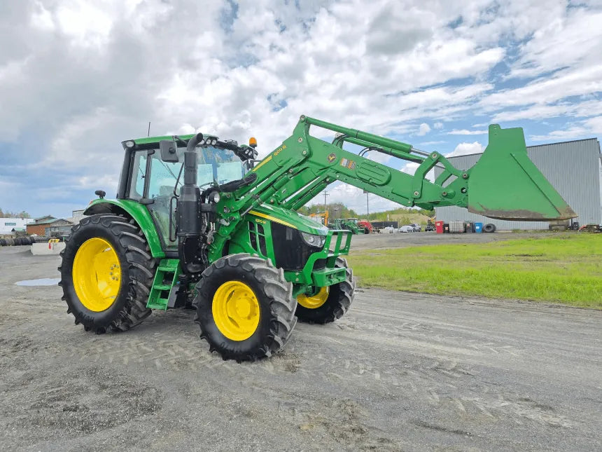 2020 John Deere 6110M Tractor – With loader