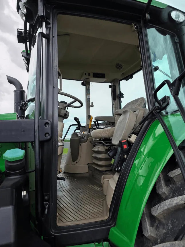 2020 John Deere 6110M Tractor – Cab 2