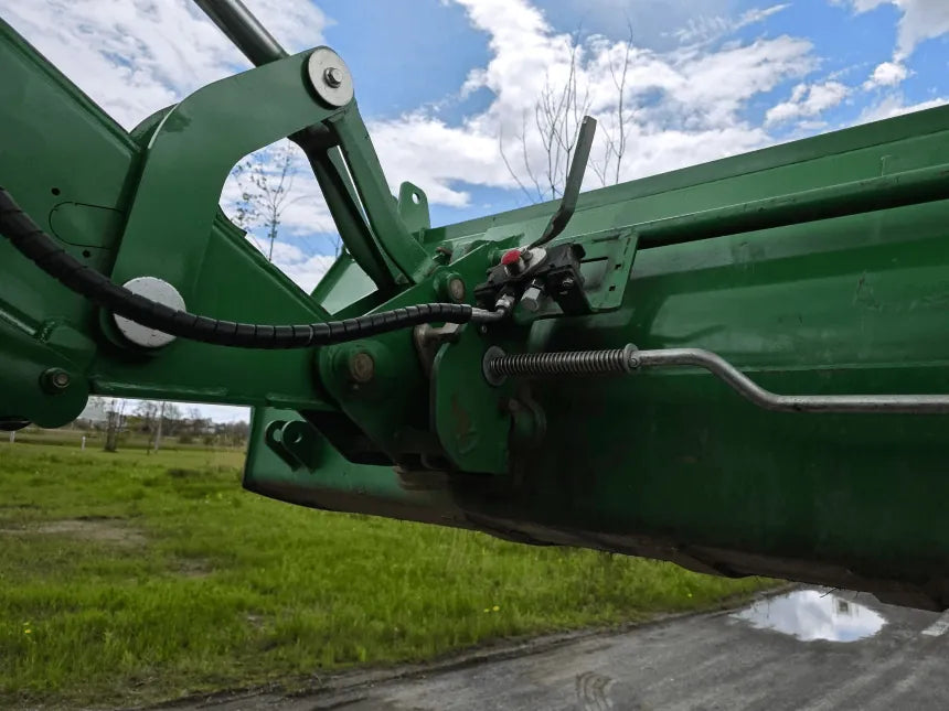 2020 John Deere 6110M Tractor – 600R loader