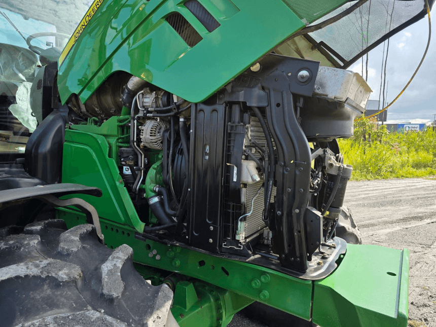 2016 John Deere 6145R Tractor – Engine and drivetrain