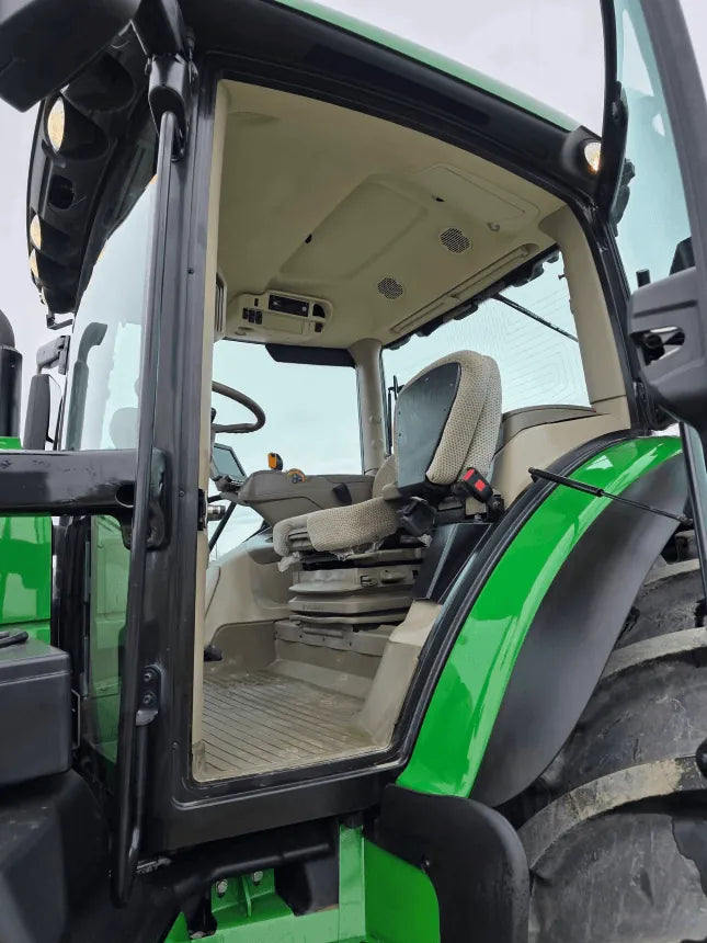 2020 John Deere 6155R Tractor – Cab