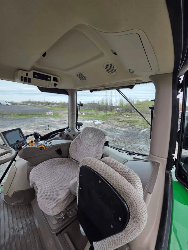 2020 John Deere 6155R Tractor – Premium interior