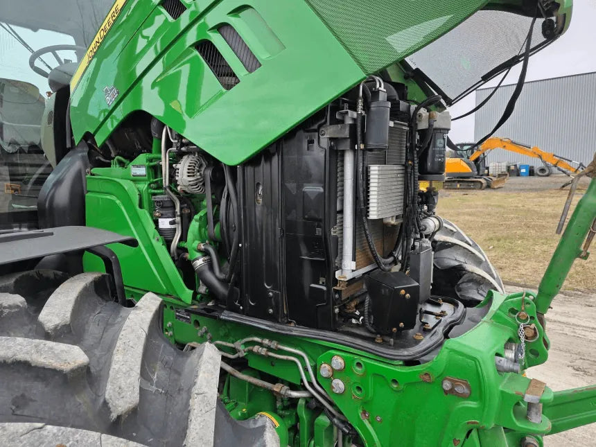 2020 John Deere 6155R Tractor – Engine compartment