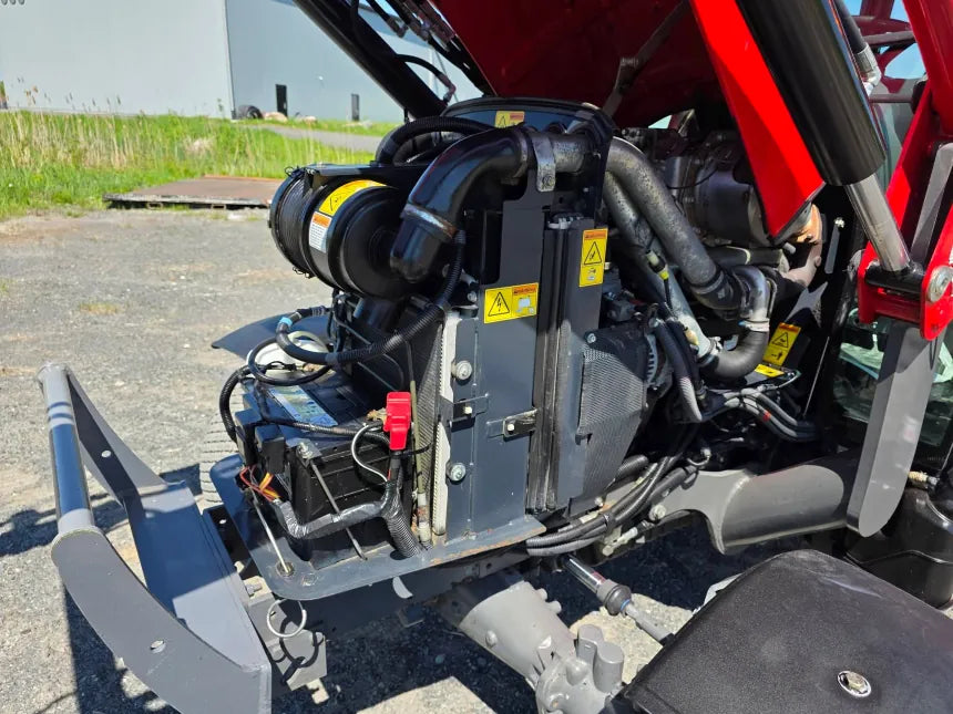 2016 Massey Ferguson 1758 Tractor – Engine