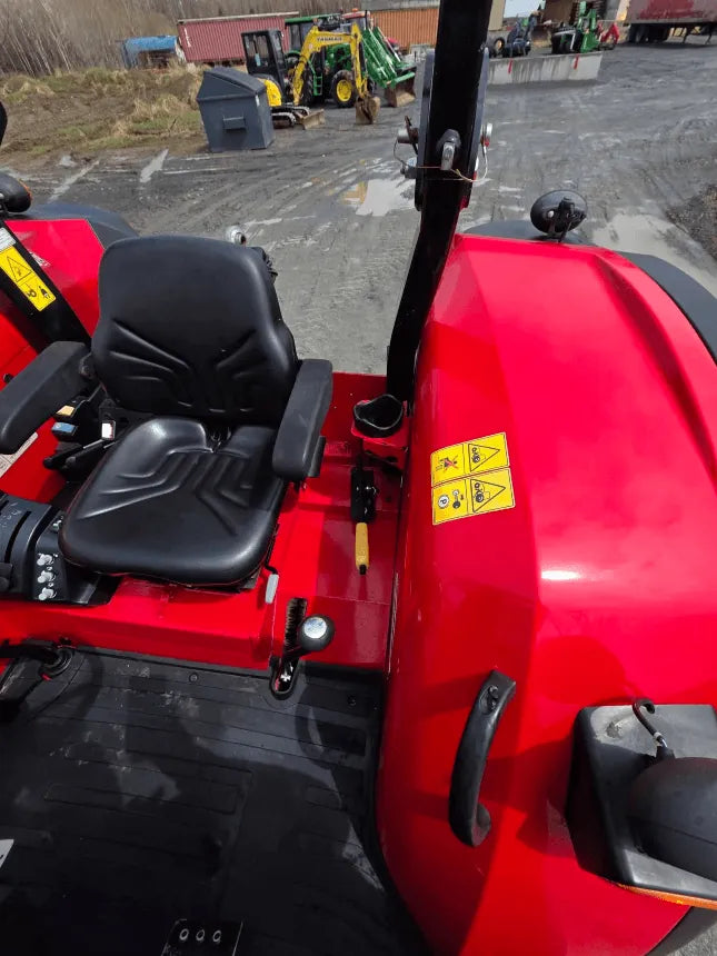 2022 Massey Ferguson 5711 Tractor – Controls