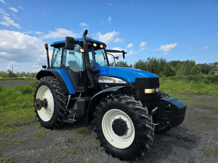 Tracteur New Holland TM175 2006 - Profil gauche
