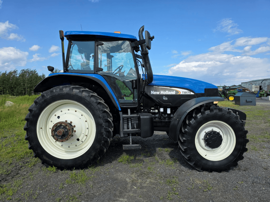 Tracteur New Holland TM175 2006 - Côté droit