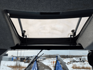 Toit ouvrant de la cabine du tracteur New Holland T6.155 2019 – vue intérieure
