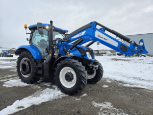Tracteur New Holland T6.155 2019 avec chargeur Quicke Q6M – vue trois-quarts droite