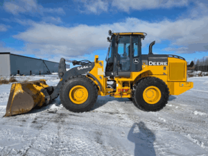 Chargeur sur roues John Deere 544K-II usagé prêt à travailler chez Les Équipements Daigle au Québec