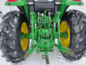 John Deere 7330 rear 3-point hitch and hydraulic remotes close-up – used tractor – Quebec