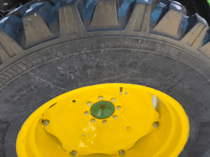 Pneu arrière 340/80R24 John Deere 4066R
