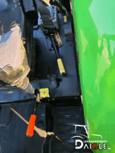 Control levers and controls of Deutz-Fahr Agrolux 320 tractor