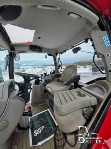 Intérieur cabine Case IH Maxxum 135 2019 siège opérateur