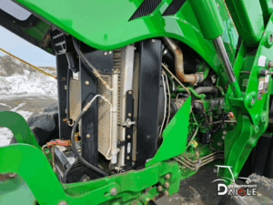 Moteur John Deere 6130D compartiment ouvert