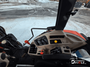 Kubota M7060 2016 right side control console in cab
