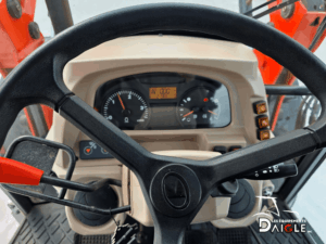 Kubota M7060 2016 steering wheel and dashboard