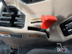 Kubota M7060 2016 hydraulic control