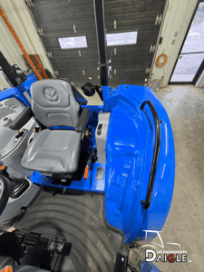 New Holland PowerStar 75 driver seat with rear fender and controls