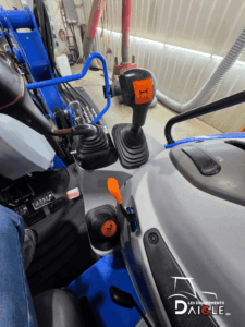 New Holland PowerStar 75 transmission lever close-up control